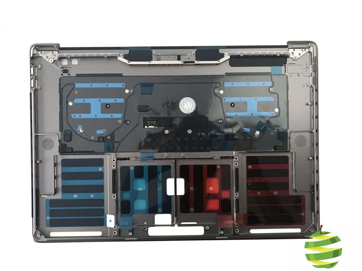 661-10345-ou-661-10346-vue-arriere-du-top-case-apple-pour-macbook-pro-15-pouces-retina-a1990-touch-bar-clavier-azerty-fr-gris-sideral-20182019-2-bestinmac-scaled